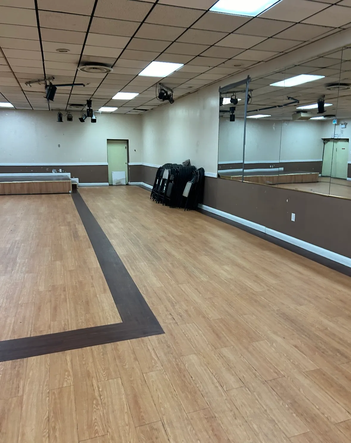 Photo of party hall mirrors